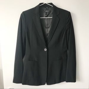 Elie Tahari black blazer // size 2 // nwot